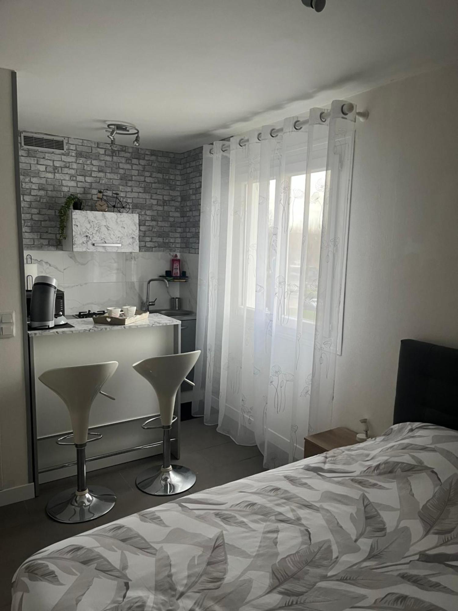 Appartement Residence Theatre Sens Buitenkant foto